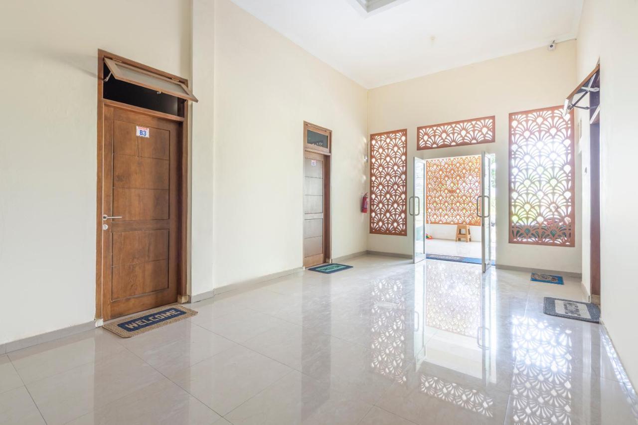 Oyo 3706 Griya Tentrem Syariah Lamongan Exteriör bild