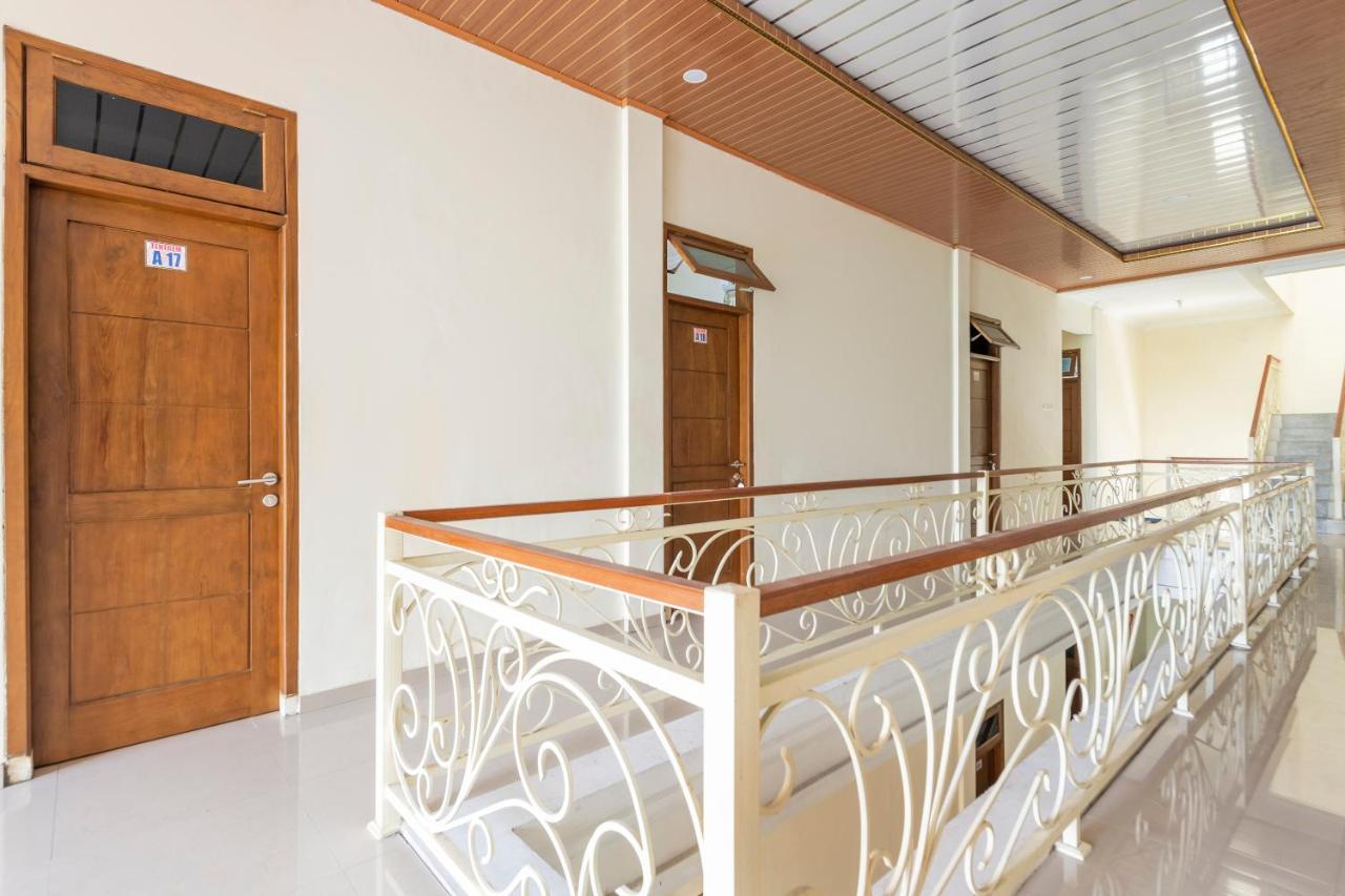 Oyo 3706 Griya Tentrem Syariah Lamongan Exteriör bild
